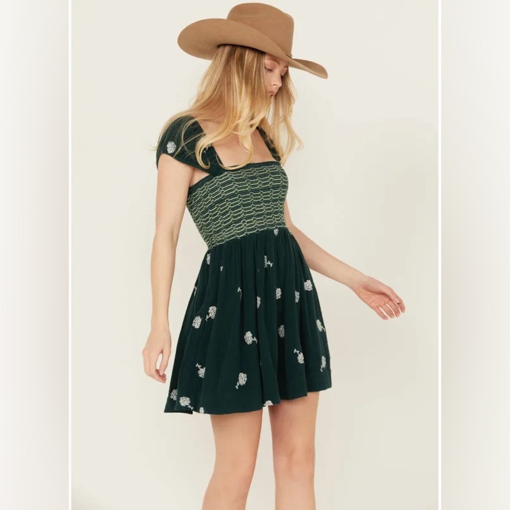 Barely Worn Free People Tory Green Floral Dress 💚💚💚💚